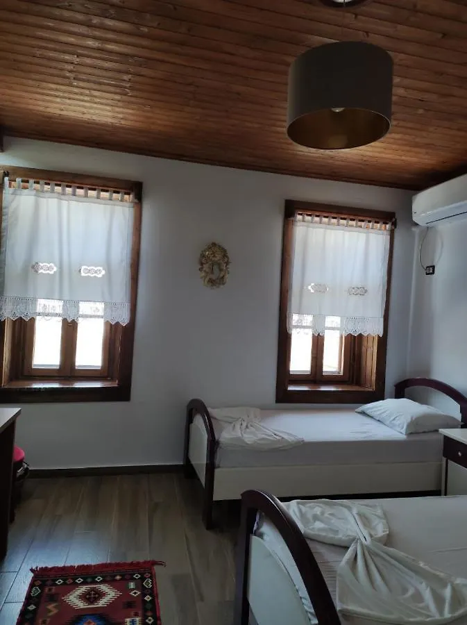Eni Entire Guesthouse Parking On Site Berat Apartment