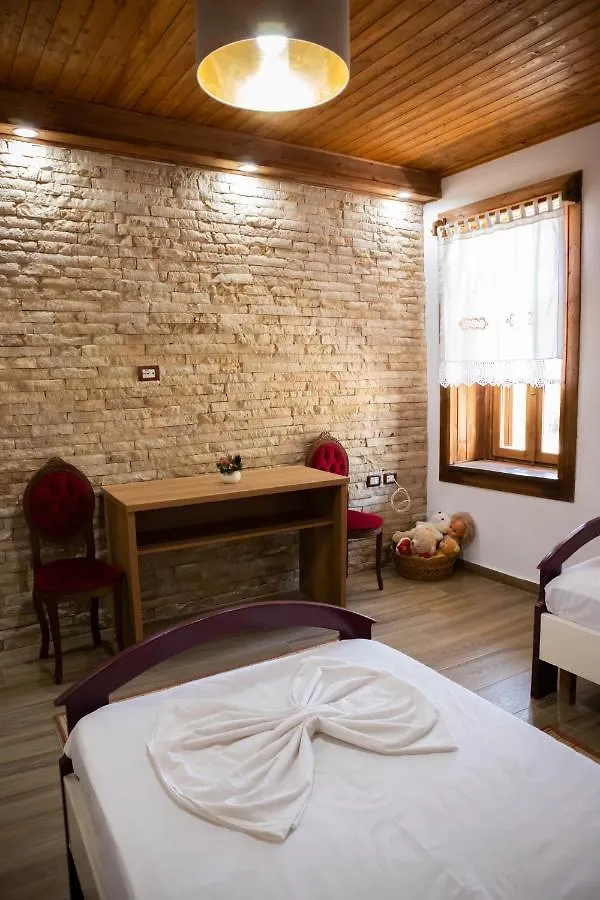 Eni Entire Guesthouse Parking On Site Berat
